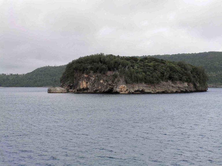 P1010233-neiafu-tonga-sanj-diego-webtv-iles